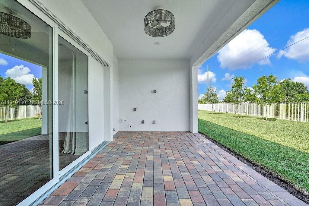 For Sale: $1,250,000 (3 beds, 3 baths, 2511 Square Feet)