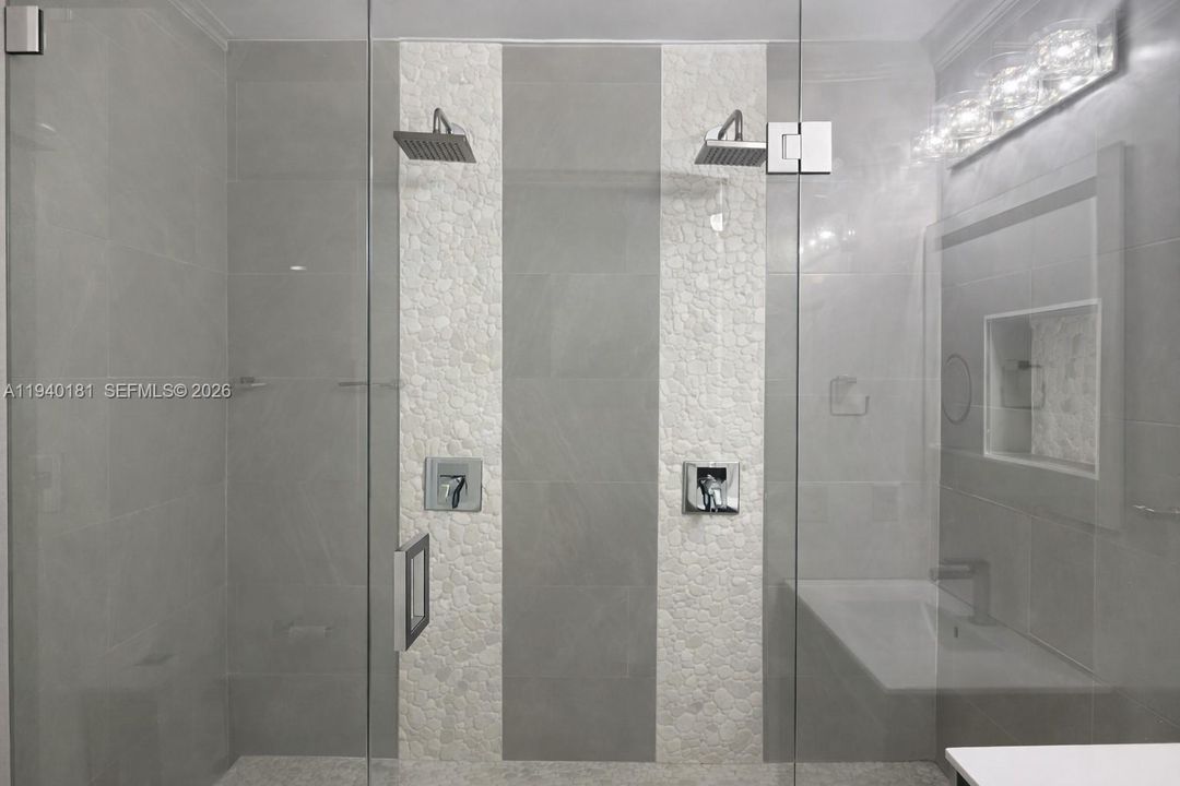 For Sale: $580,000 (3 beds, 2 baths, 1240 Square Feet)