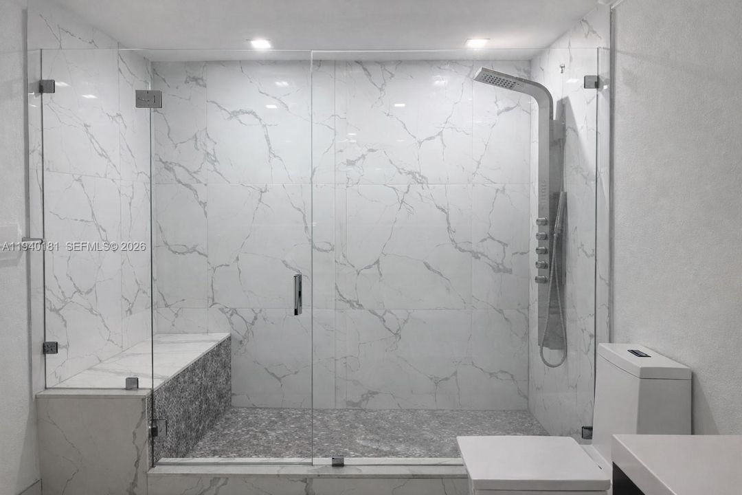 For Sale: $580,000 (3 beds, 2 baths, 1240 Square Feet)