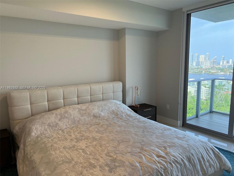 For Sale: $668,000 (2 beds, 2 baths, 1123 Square Feet)