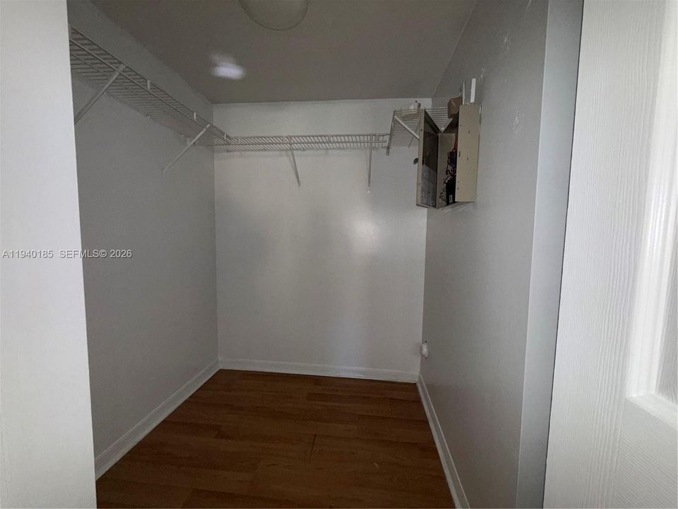 En Venta: $320,000 (3 camas, 2 baños, 1196 Pies cuadrados)