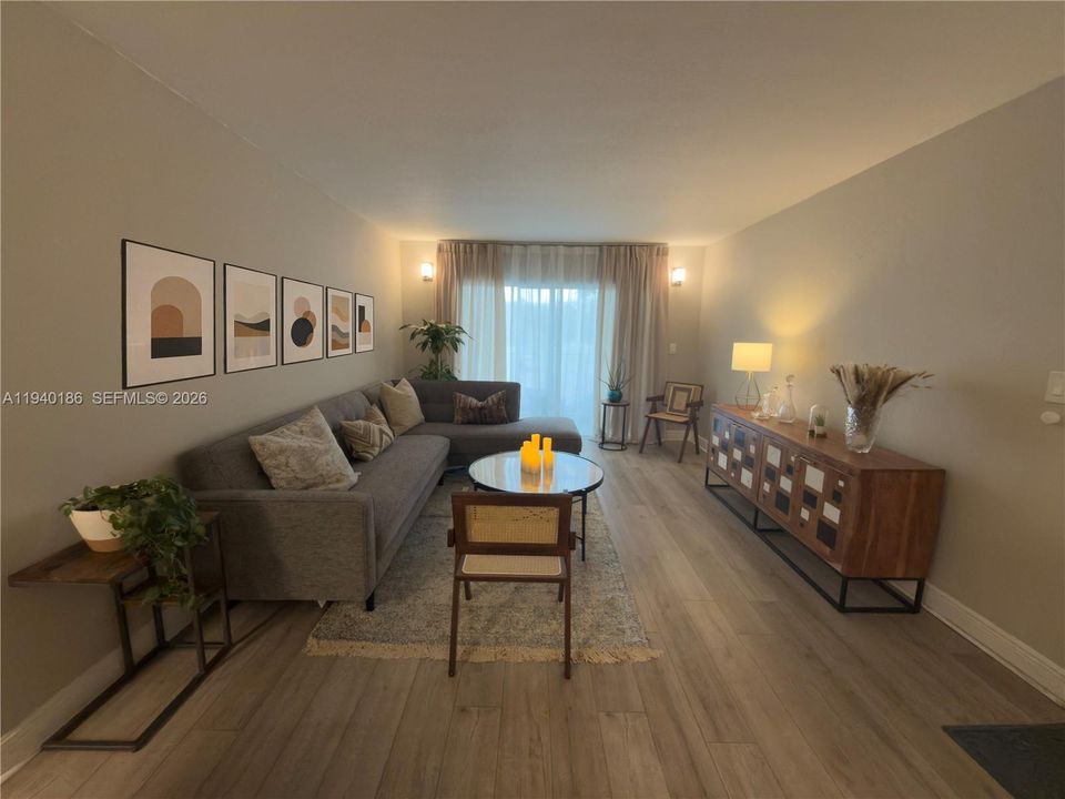 En Venta: $310,000 (2 camas, 2 baños, 1061 Pies cuadrados)