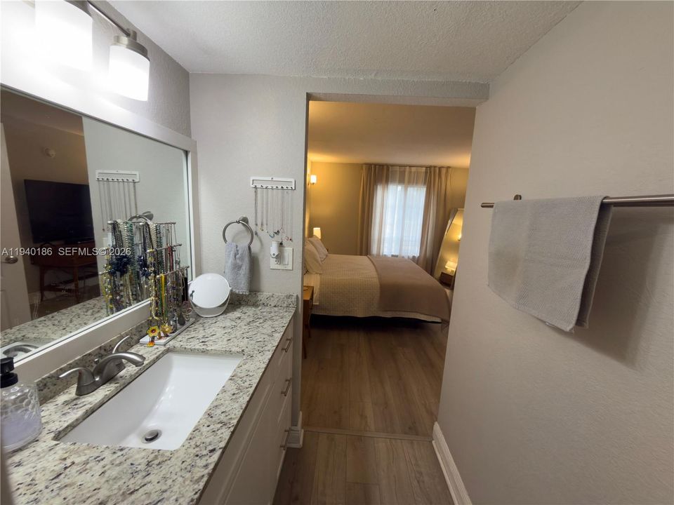 En Venta: $310,000 (2 camas, 2 baños, 1061 Pies cuadrados)