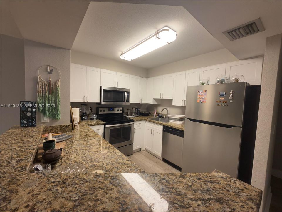 En Venta: $310,000 (2 camas, 2 baños, 1061 Pies cuadrados)