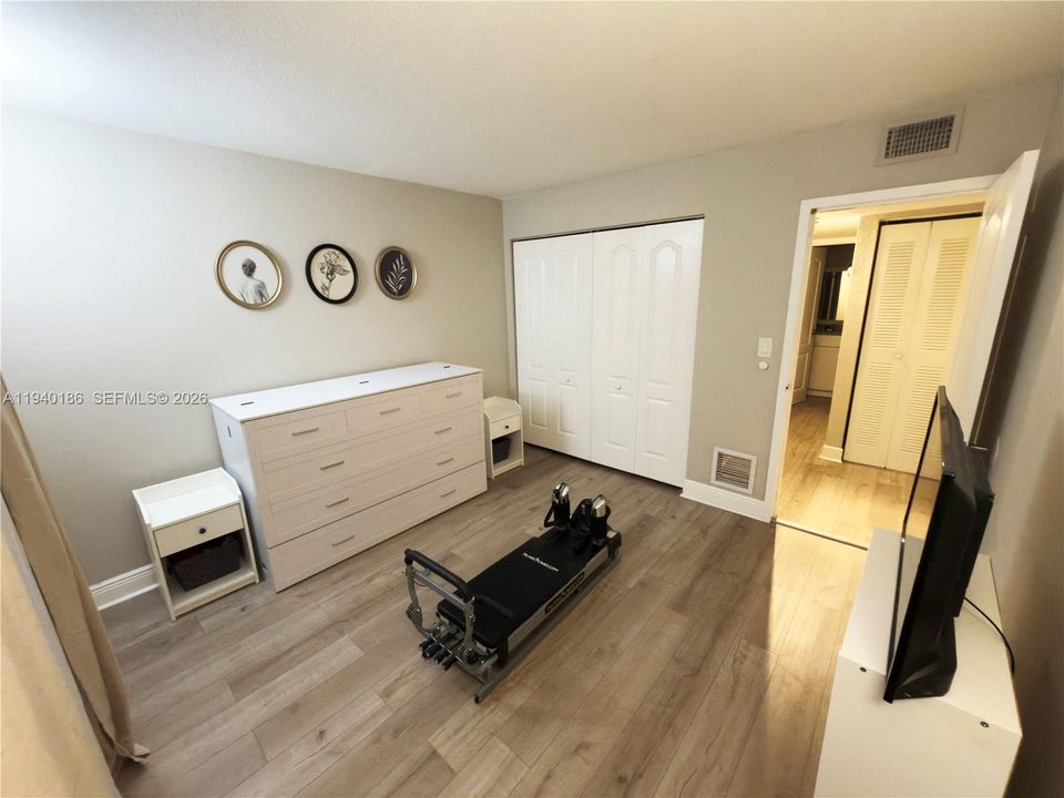 En Venta: $310,000 (2 camas, 2 baños, 1061 Pies cuadrados)