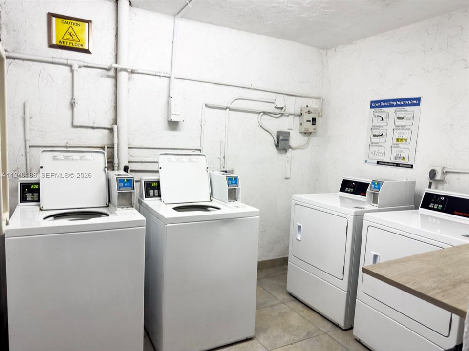 En Venta: $310,000 (2 camas, 2 baños, 1061 Pies cuadrados)