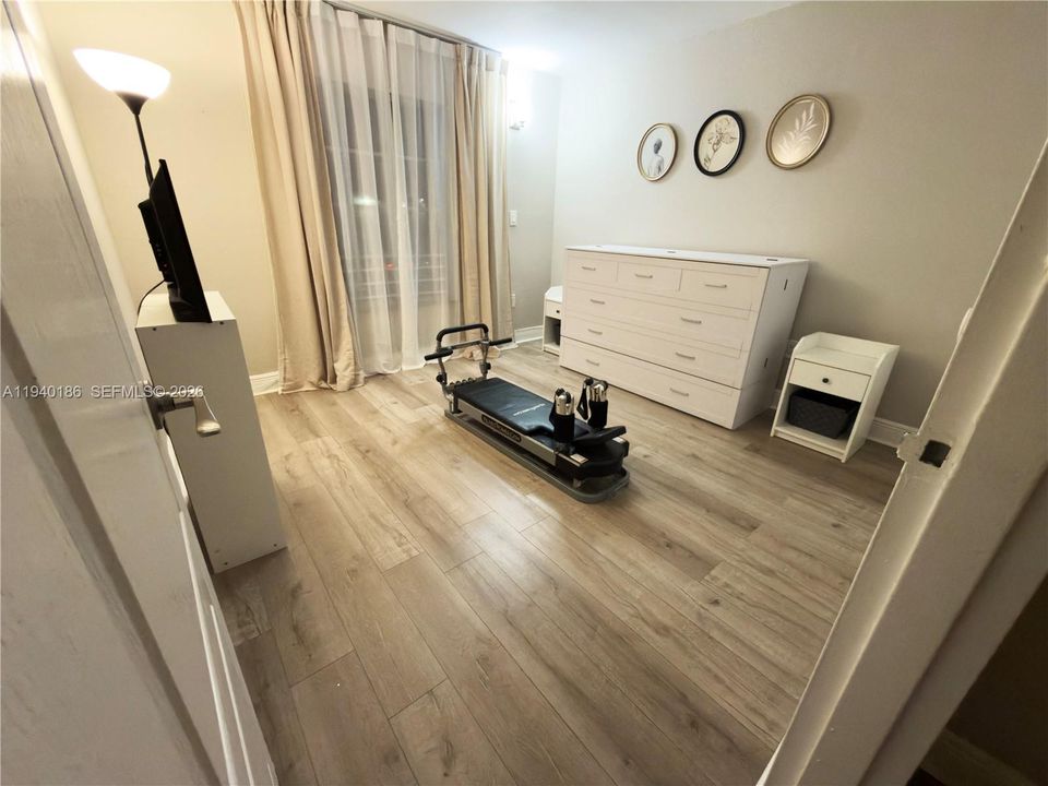 En Venta: $310,000 (2 camas, 2 baños, 1061 Pies cuadrados)