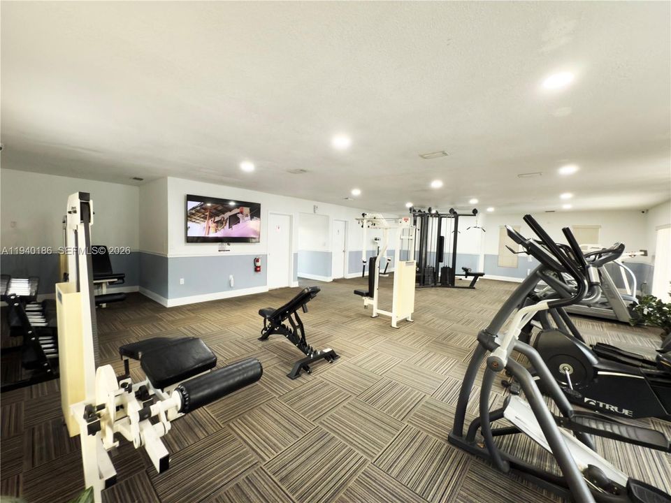 En Venta: $310,000 (2 camas, 2 baños, 1061 Pies cuadrados)