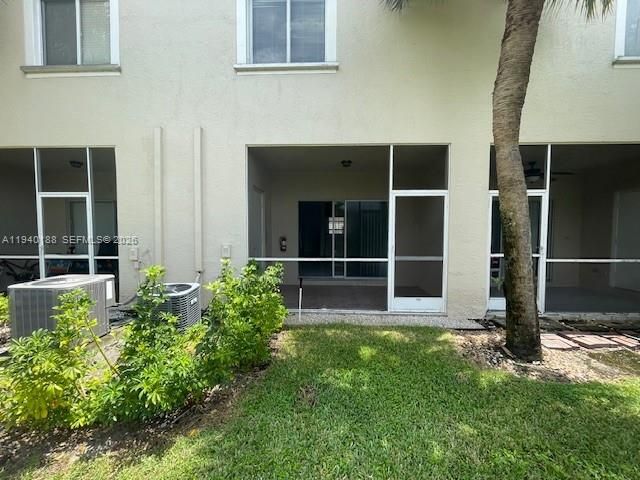 В аренду: $2,200 (2 спален, 2 ванн, 1008 Квадратных фут)