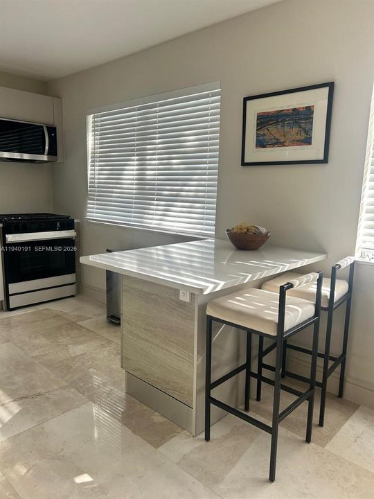 For Rent: $3,500 (2 beds, 2 baths, 1180 Square Feet)