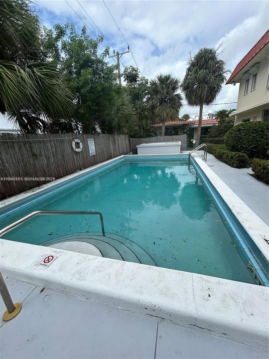 For Rent: $3,500 (2 beds, 2 baths, 1180 Square Feet)