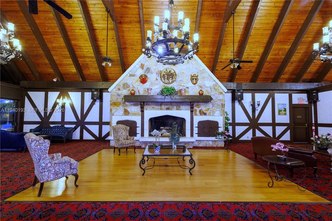 出租: $1,600 (1 贝兹, 1 浴室, 800 平方英尺)