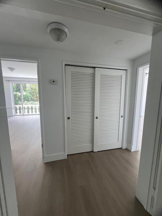 For Rent: $4,725 (2 beds, 2 baths, 1200 Square Feet)