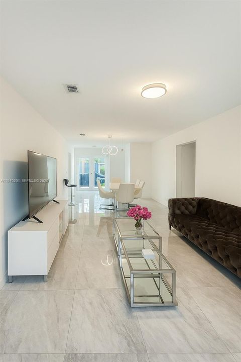 待售: $599,000 (3 贝兹, 2 浴室, 1469 平方英尺)