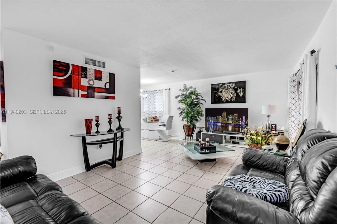 En Renta: $2,200 (2 camas, 1 baños, 1010 Pies cuadrados)