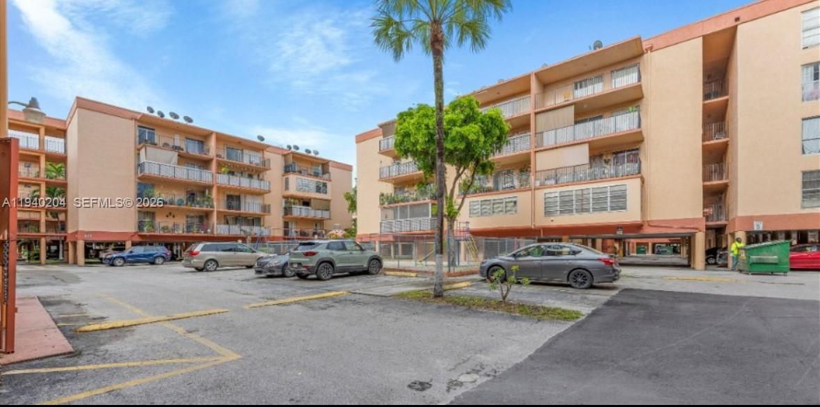 В аренду: $2,000 (2 спален, 1 ванн, 998 Квадратных фут)