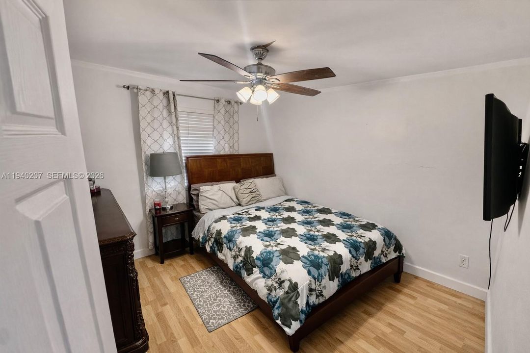 待售: $585,000 (3 贝兹, 2 浴室, 1231 平方英尺)