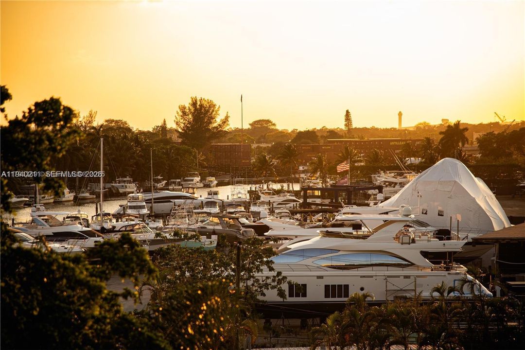 En Venta: $375,000 (2 camas, 2 baños, 1000 Pies cuadrados)