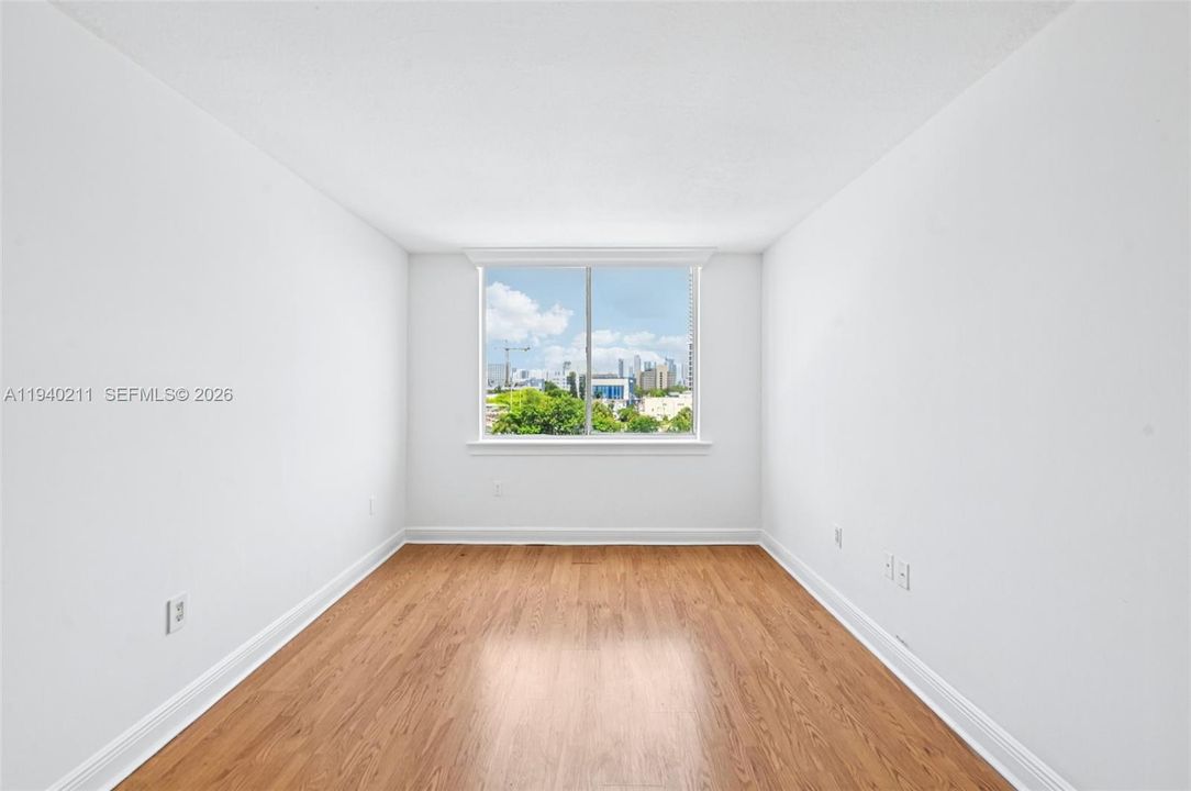 En Venta: $375,000 (2 camas, 2 baños, 1000 Pies cuadrados)