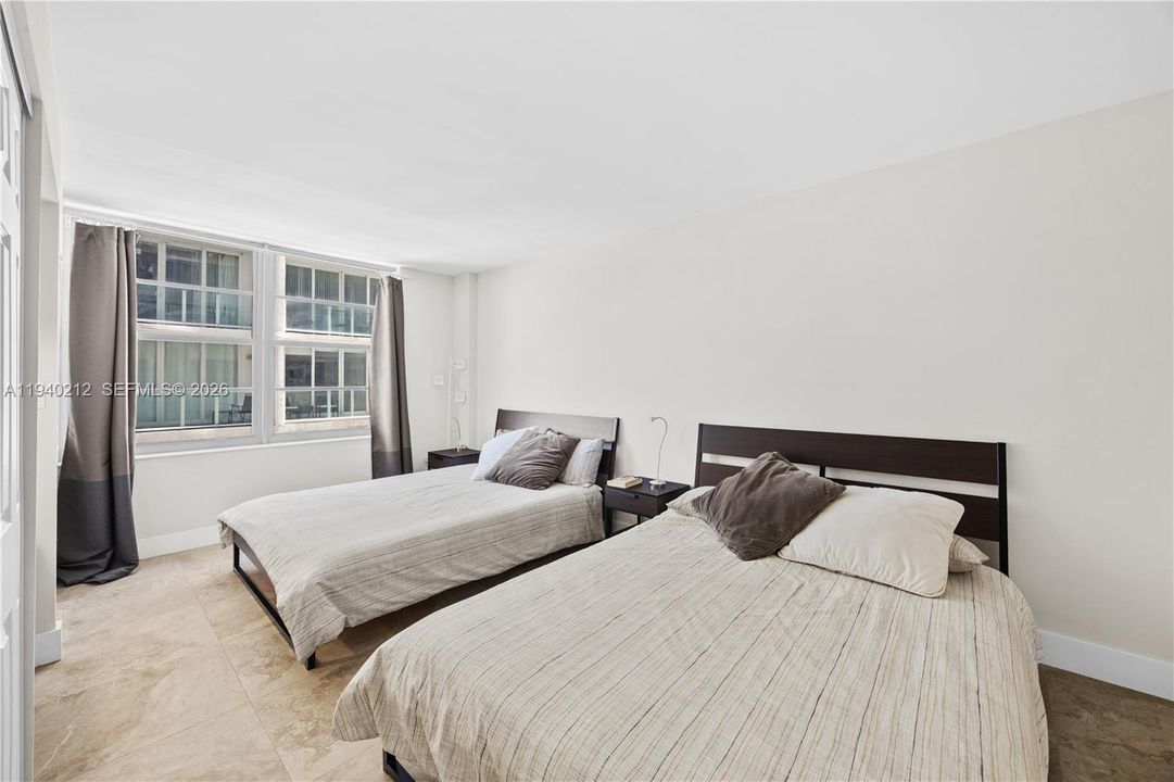 For Rent: $3,750 (2 beds, 2 baths, 1047 Square Feet)