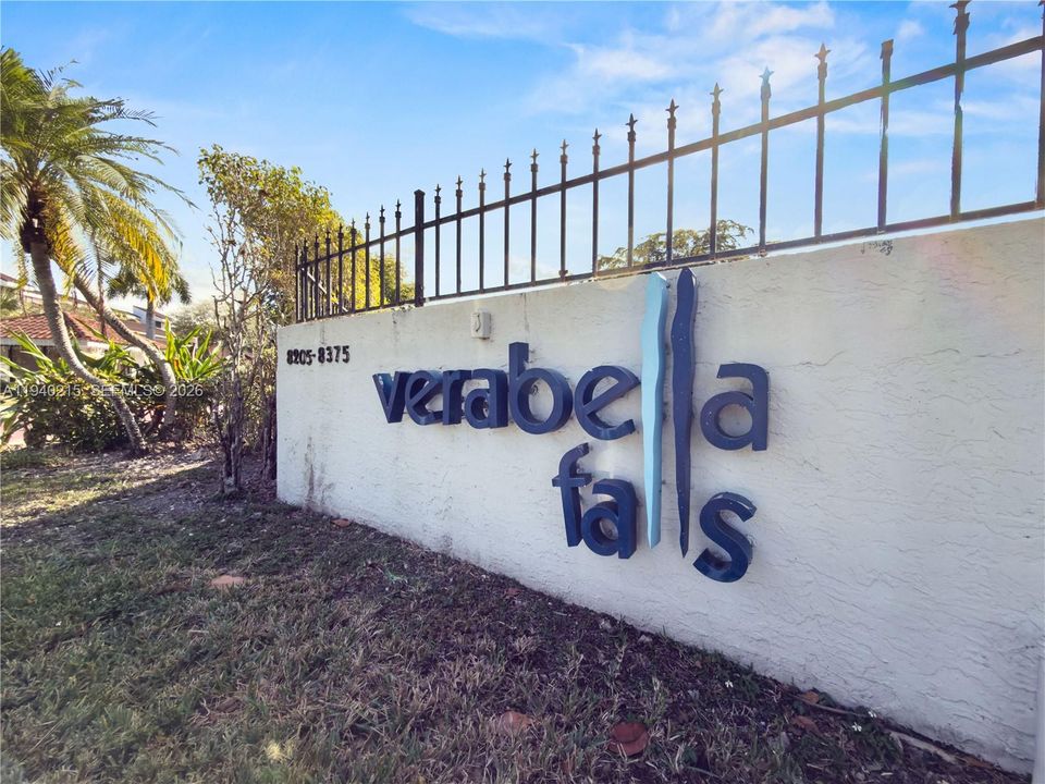 For Sale: $2,200 (2 beds, 2 baths, 1143 Square Feet)