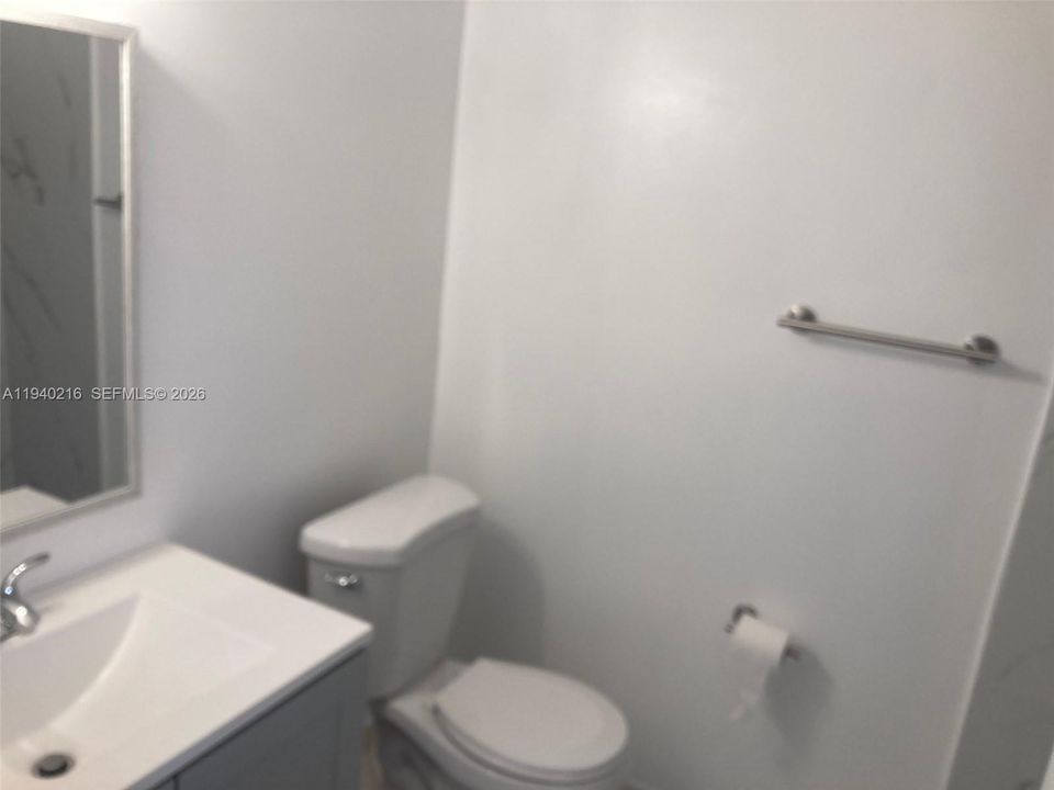 出租: $2,150 (2 贝兹, 2 浴室, 890 平方英尺)