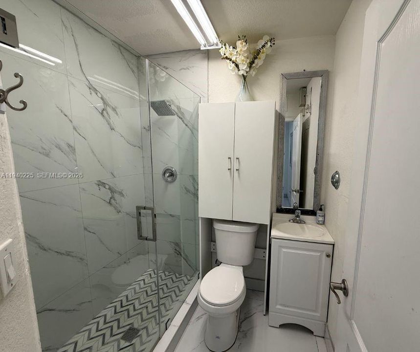 В аренду: $4,000 (5 спален, 3 ванн, 2799 Квадратных фут)