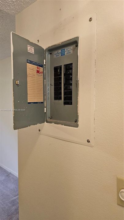 На продажу: $85,000 (1 спален, 1 ванн, 680 Квадратных фут)