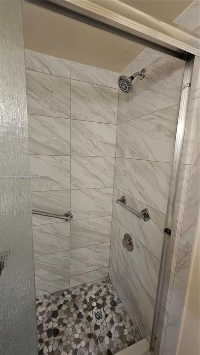 На продажу: $85,000 (1 спален, 1 ванн, 680 Квадратных фут)