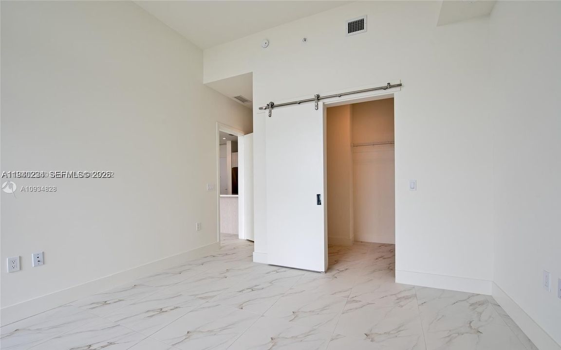 En Renta: $3,150 (2 camas, 2 baños, 1050 Pies cuadrados)