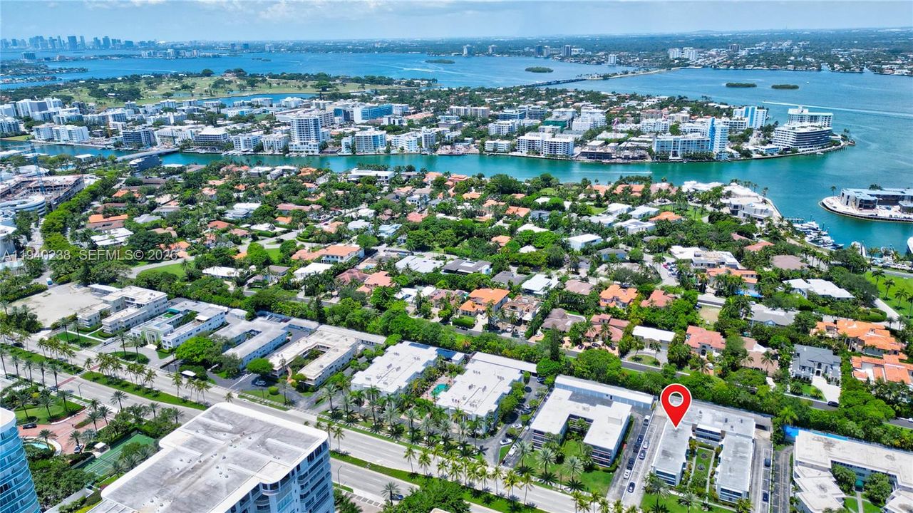 出租: $2,150 (1 贝兹, 2 浴室, 745 平方英尺)