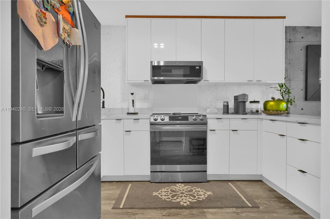 出租: $2,500 (1 贝兹, 1 浴室, 800 平方英尺)