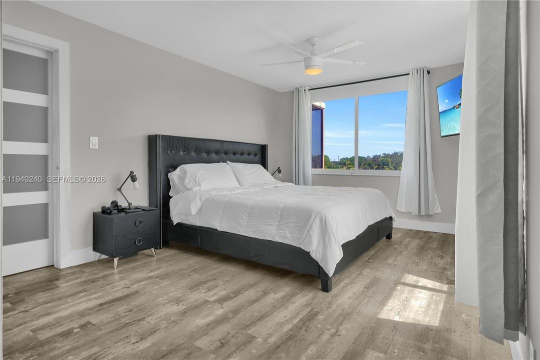 出租: $2,500 (1 贝兹, 1 浴室, 800 平方英尺)