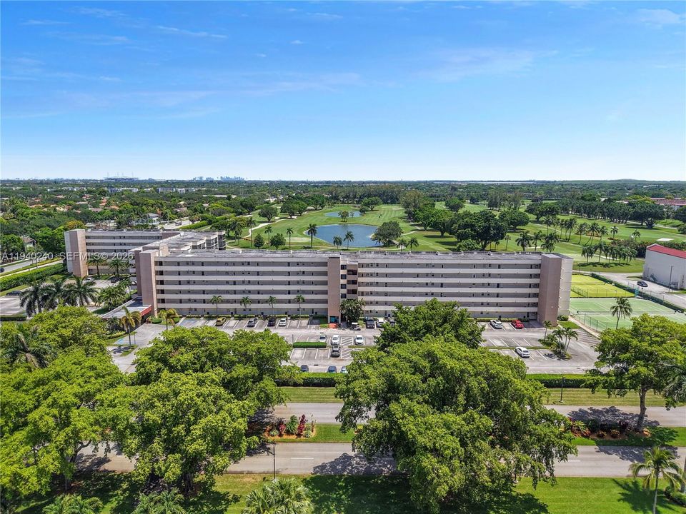 出租: $2,500 (1 贝兹, 1 浴室, 800 平方英尺)