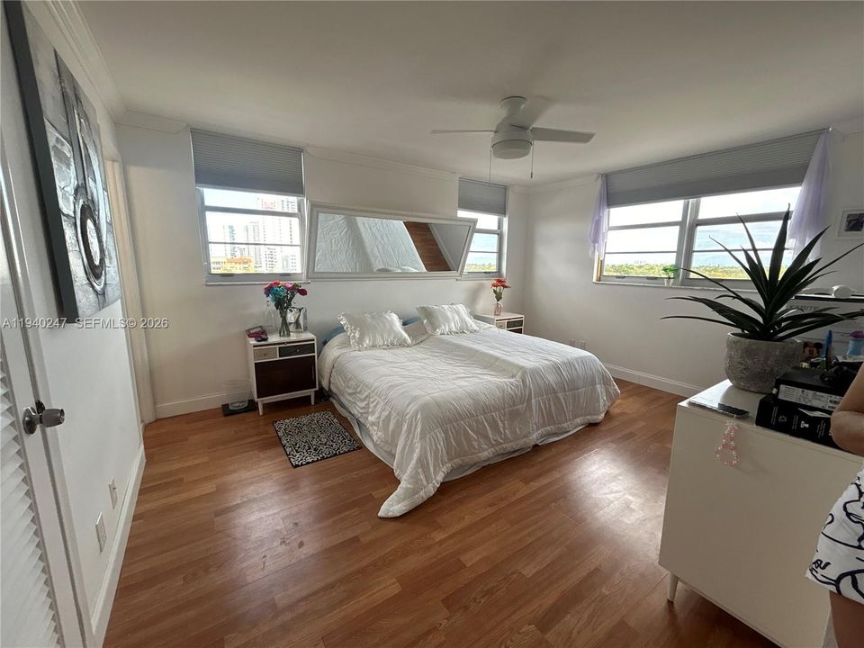 En Venta: $180,000 (1 camas, 1 baños, 934 Pies cuadrados)