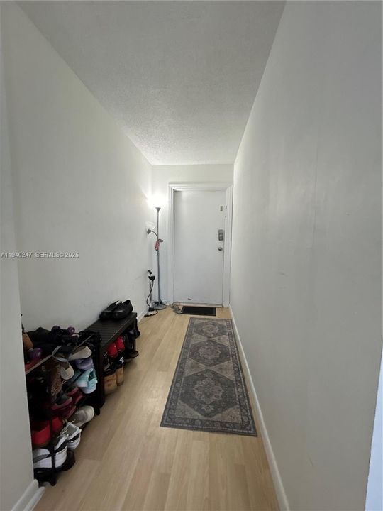 En Venta: $180,000 (1 camas, 1 baños, 934 Pies cuadrados)