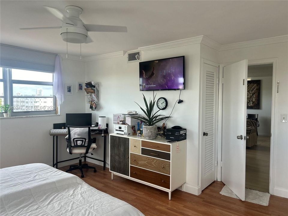 En Venta: $180,000 (1 camas, 1 baños, 934 Pies cuadrados)