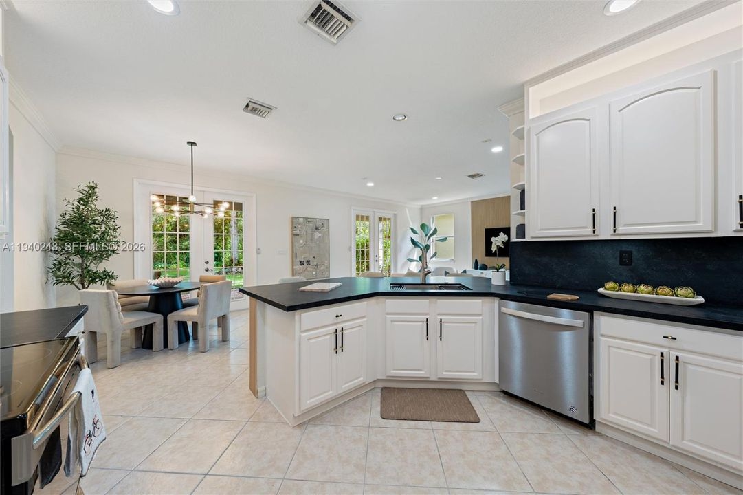 For Sale: $1,145,000 (5 beds, 4 baths, 3144 Square Feet)