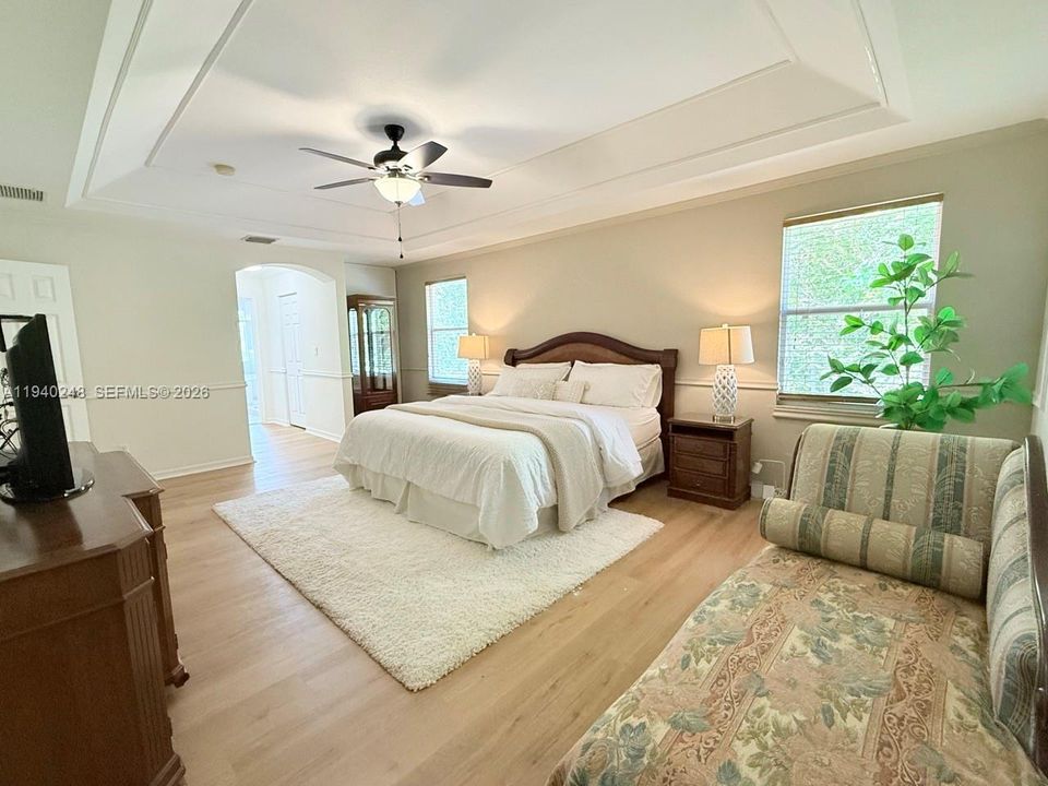 For Sale: $1,145,000 (5 beds, 4 baths, 3144 Square Feet)