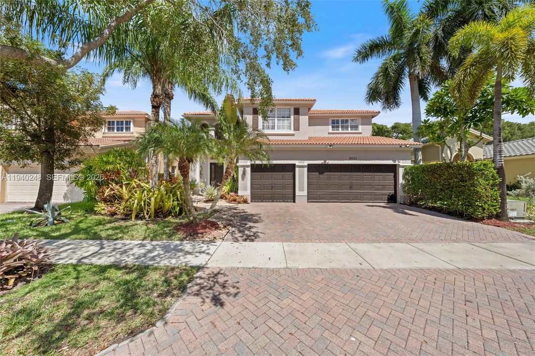 For Sale: $1,145,000 (5 beds, 4 baths, 3144 Square Feet)