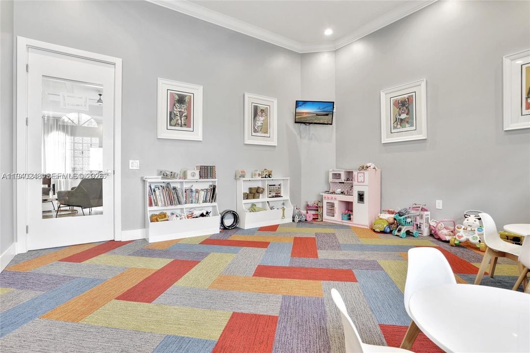 For Sale: $1,145,000 (5 beds, 4 baths, 3144 Square Feet)