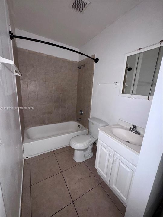 For Rent: $2,200 (2 beds, 1 baths, 3427 Square Feet)