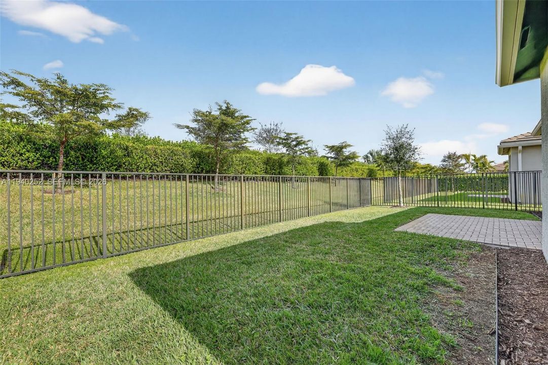 待售: $415,000 (2 贝兹, 2 浴室, 1599 平方英尺)