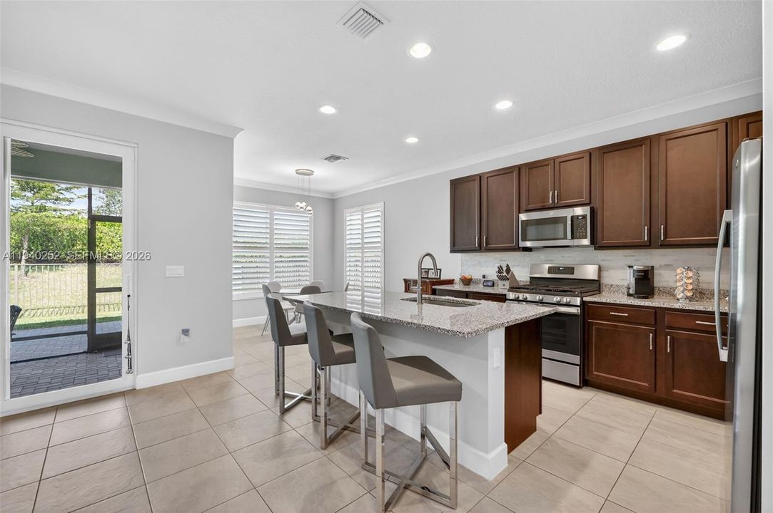 待售: $415,000 (2 贝兹, 2 浴室, 1599 平方英尺)