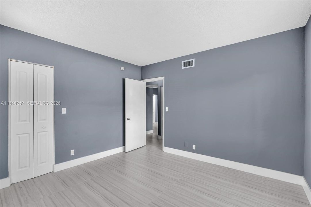 For Rent: $1,895 (2 beds, 2 baths, 939 Square Feet)