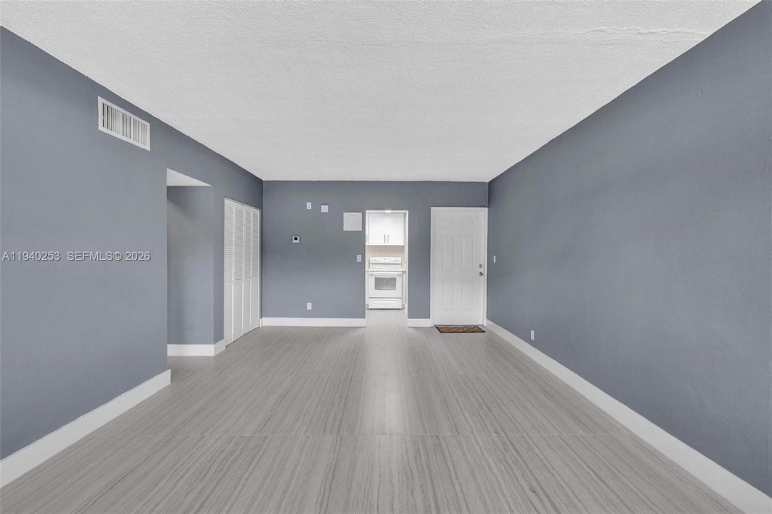 For Rent: $1,895 (2 beds, 2 baths, 939 Square Feet)