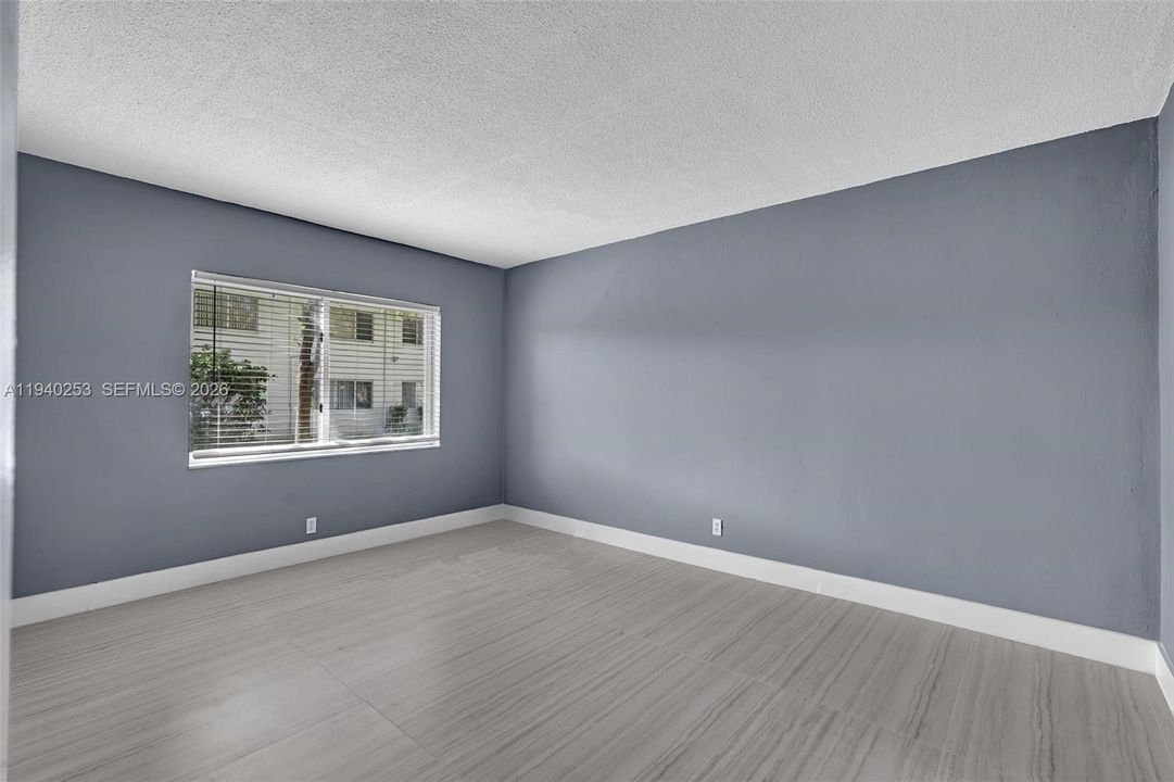 For Rent: $1,895 (2 beds, 2 baths, 939 Square Feet)