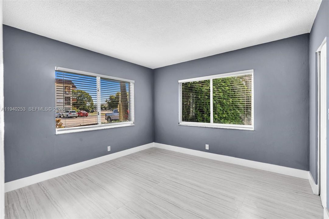 For Rent: $1,895 (2 beds, 2 baths, 939 Square Feet)