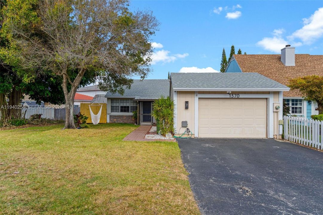 En Venta: $399,900 (3 camas, 2 baños, 1110 Pies cuadrados)