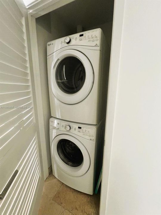 For Rent: $6,450 (2 beds, 2 baths, 1208 Square Feet)